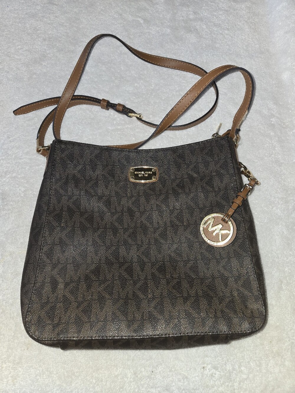 Michael Kors Jet Set Travel Small Messenger Bag